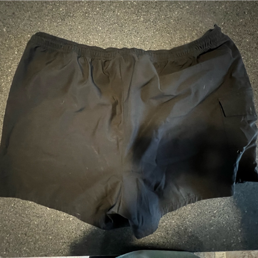 Board shorts - Picture 2 of 2